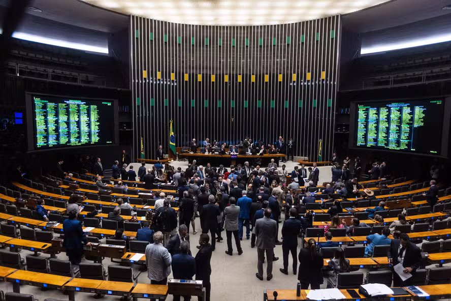 113265957-pa-brasilia-df-09-12-2025-plenario-da-camara-dos-deputados-com-o-presidente-hugo-motta-n